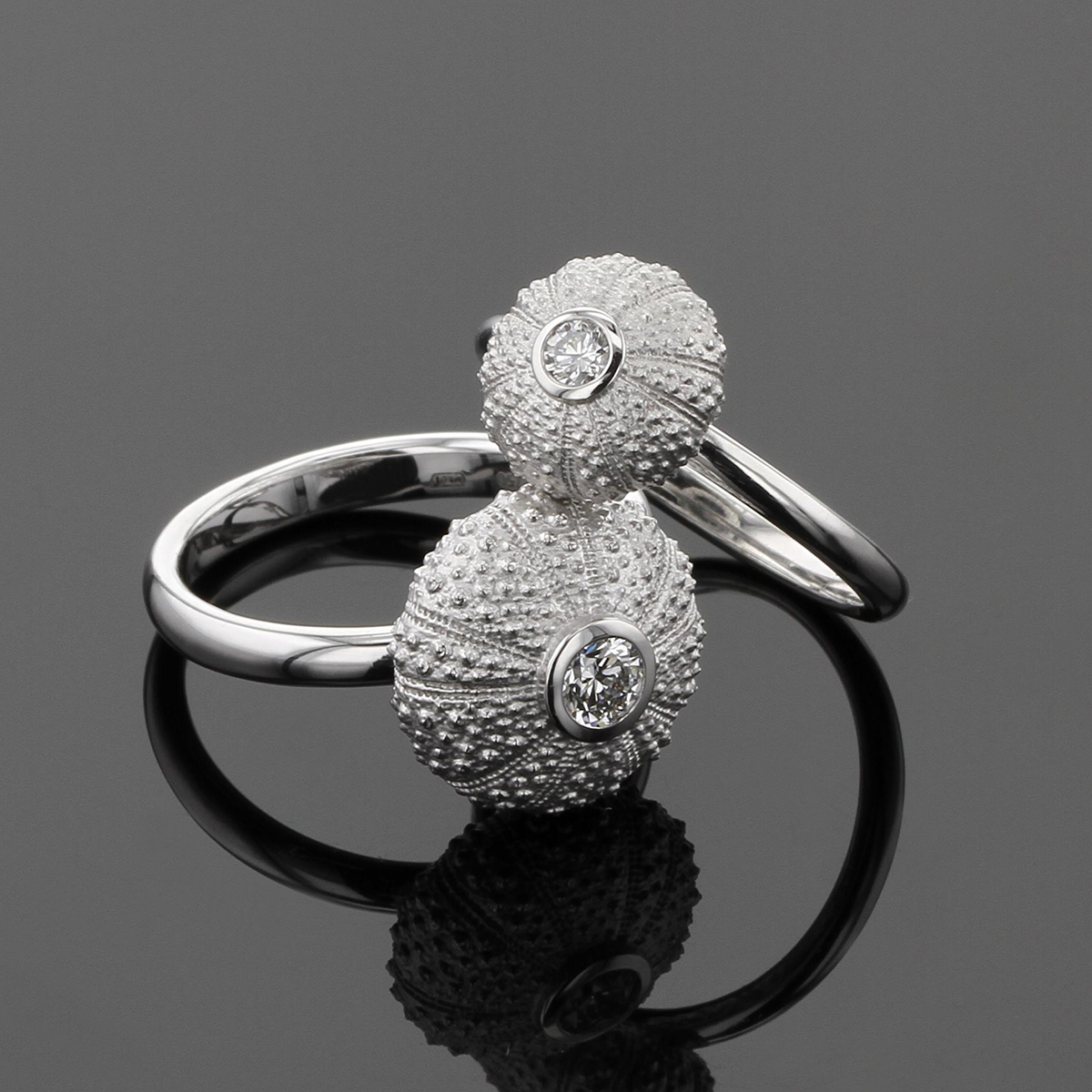 Sea urchin rings in white gold with diamonds.