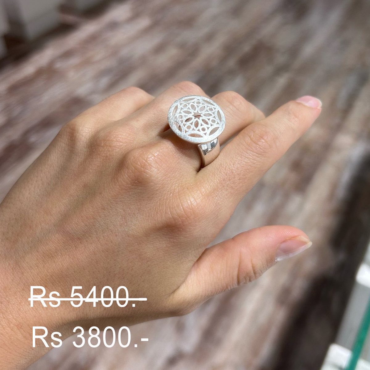 Discounted silver lace texture ring