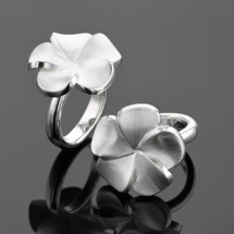 Big frangipani rings in silver