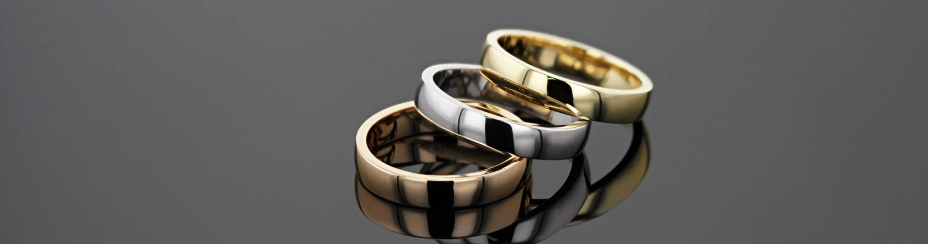 Polished wedding rings in gold