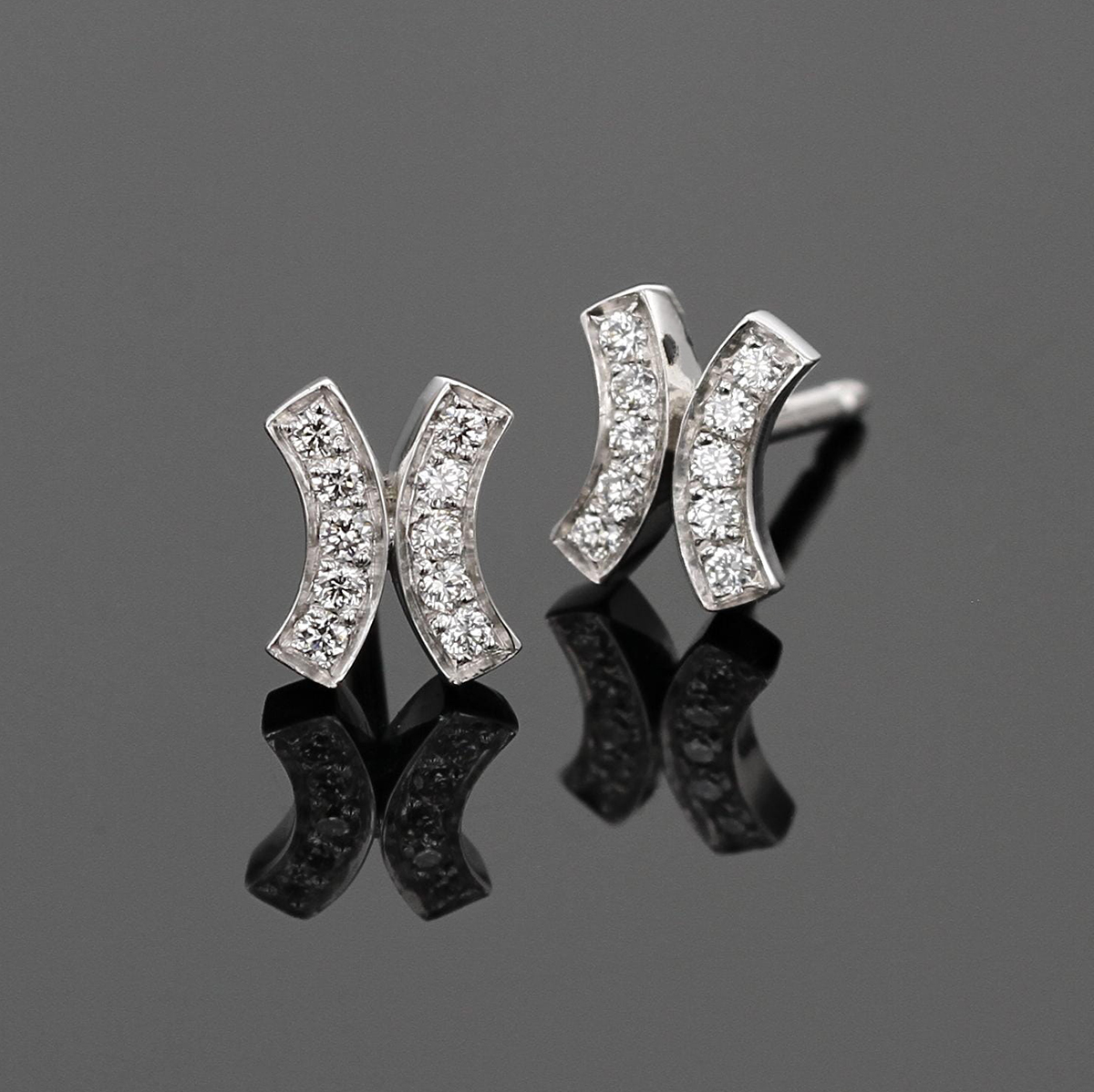 White gold and diamond earrings