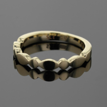 9ct yellow gold ring